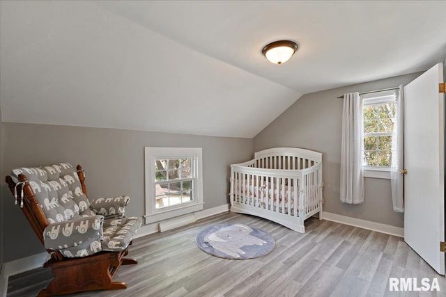 608 S OAKWOOD Avenue, Geneseo, IL 61254