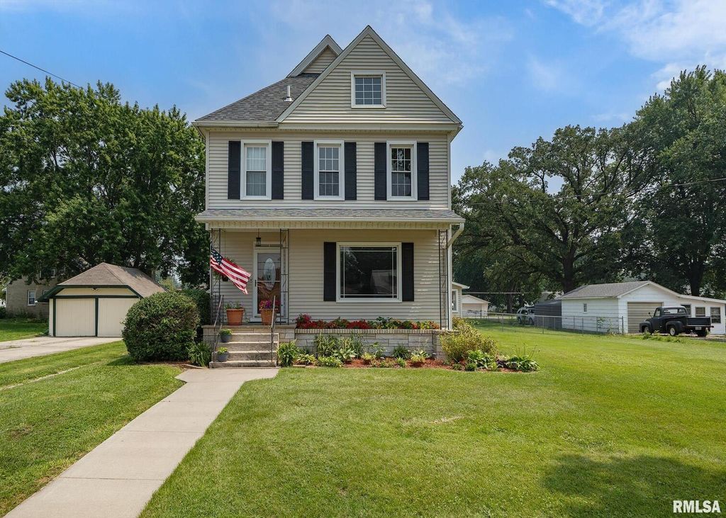 608 S OAKWOOD Avenue, Geneseo, IL 61254