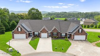 3504 Oak Villa Way, Knoxville, TN 37931