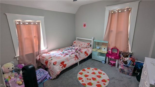 385 Campbell Street, Akron, OH 44307