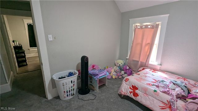 385 Campbell Street, Akron, OH 44307