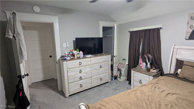 385 Campbell Street, Akron, OH 44307