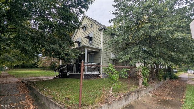 385 Campbell Street, Akron, OH 44307