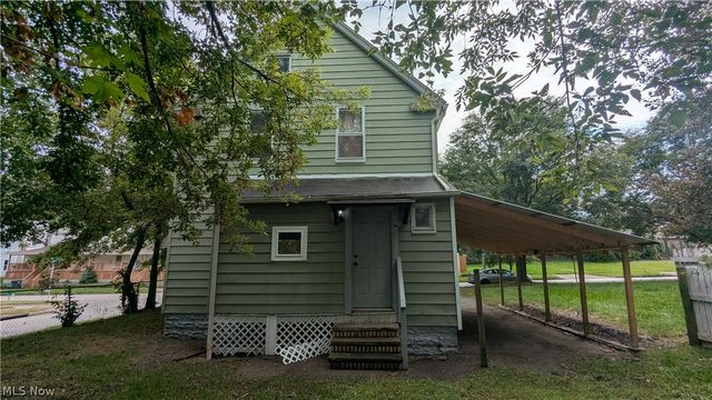 385 Campbell Street, Akron, OH 44307