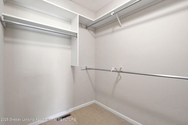 4327 Fieldview Drive, Grand Ledge, MI 48837