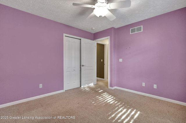 4327 Fieldview Drive, Grand Ledge, MI 48837