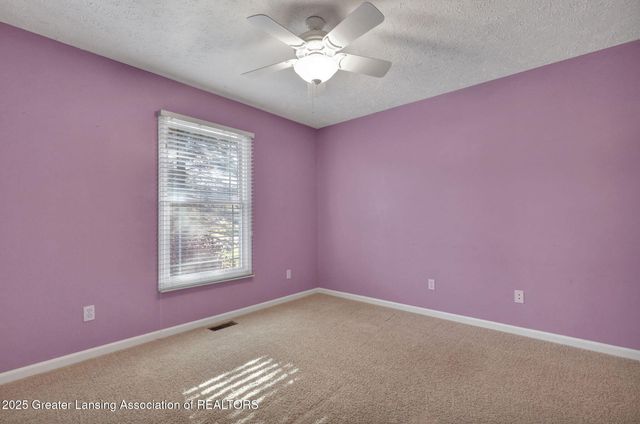 4327 Fieldview Drive, Grand Ledge, MI 48837