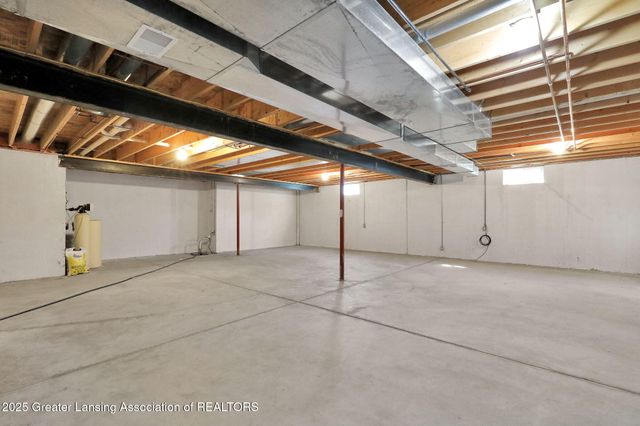 4327 Fieldview Drive, Grand Ledge, MI 48837