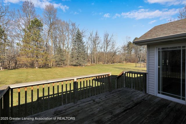 4327 Fieldview Drive, Grand Ledge, MI 48837