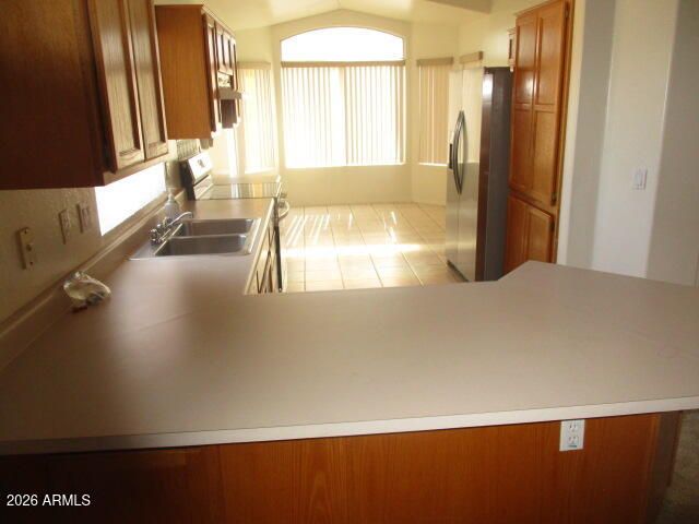 7228 S ROBERTS Road, Tempe, AZ 85283