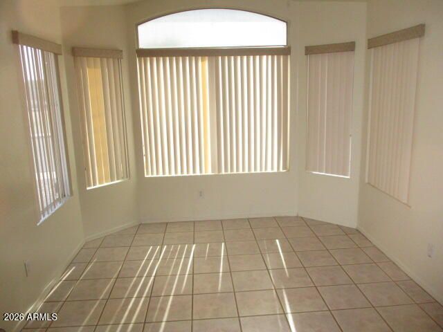 7228 S ROBERTS Road, Tempe, AZ 85283