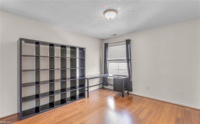 5050 Glen Canyon DR, Virginia Beach, VA 23462