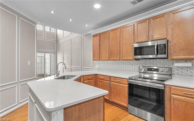 5050 Glen Canyon DR, Virginia Beach, VA 23462