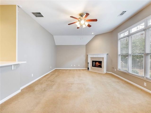 894 Fairview Club Circle, Dacula, GA 30019