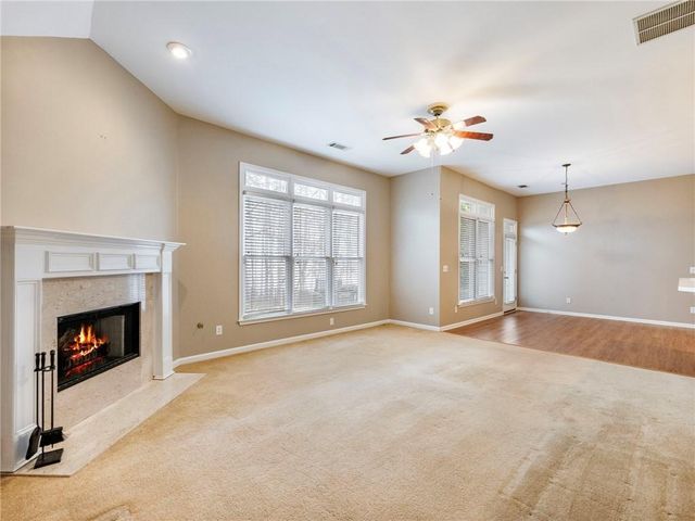 894 Fairview Club Circle, Dacula, GA 30019