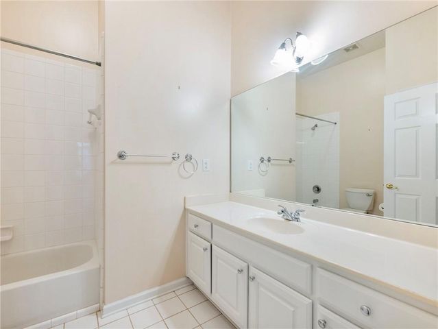 894 Fairview Club Circle, Dacula, GA 30019