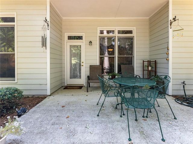 894 Fairview Club Circle, Dacula, GA 30019