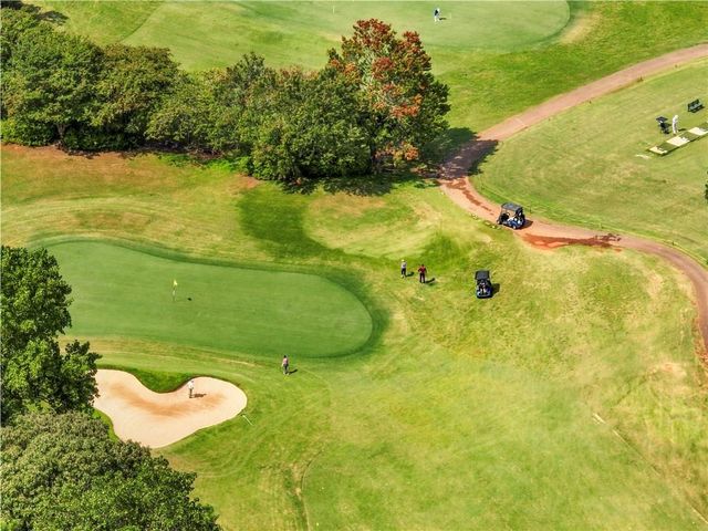 894 Fairview Club Circle, Dacula, GA 30019