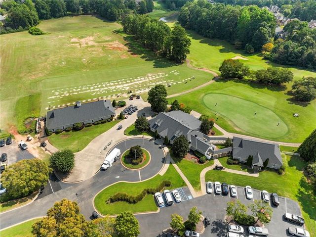 894 Fairview Club Circle, Dacula, GA 30019