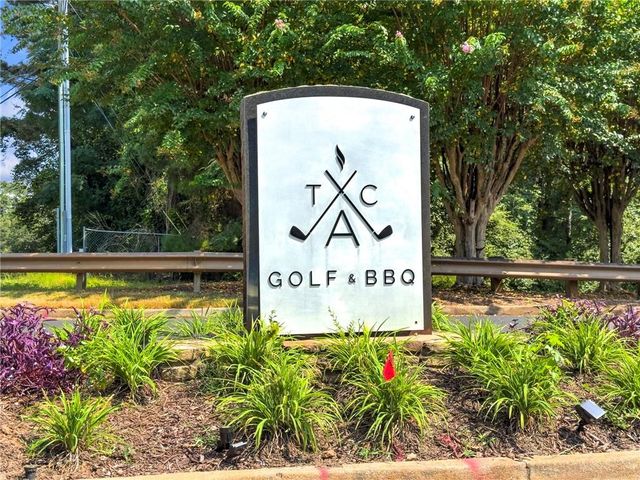 894 Fairview Club Circle, Dacula, GA 30019