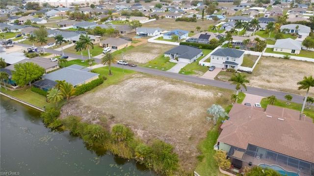 2718 SW 10th AVE, Cape Coral, FL 33914