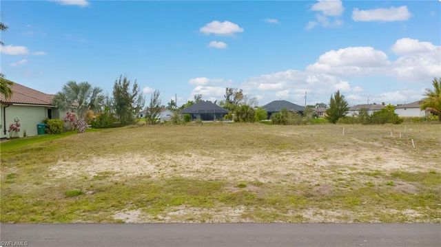 2718 SW 10th AVE, Cape Coral, FL 33914