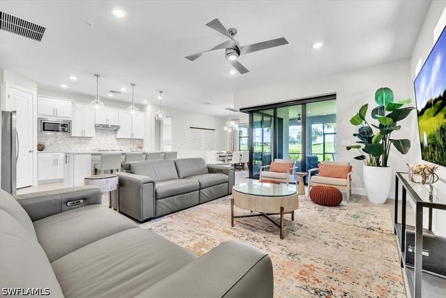3049 Walnut Grove LN, Alva, FL 33920