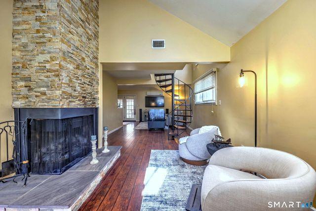 41 Chatham Lane, Bristol, CT 06010