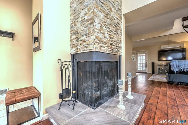 41 Chatham Lane, Bristol, CT 06010