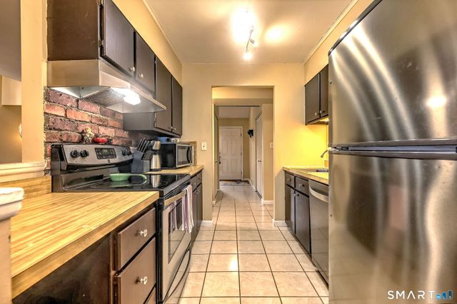 41 Chatham Lane, Bristol, CT 06010