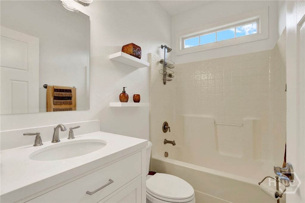 Image 34 of property listing at 75 Brigham Lane, Richmond Hill, GA 31324