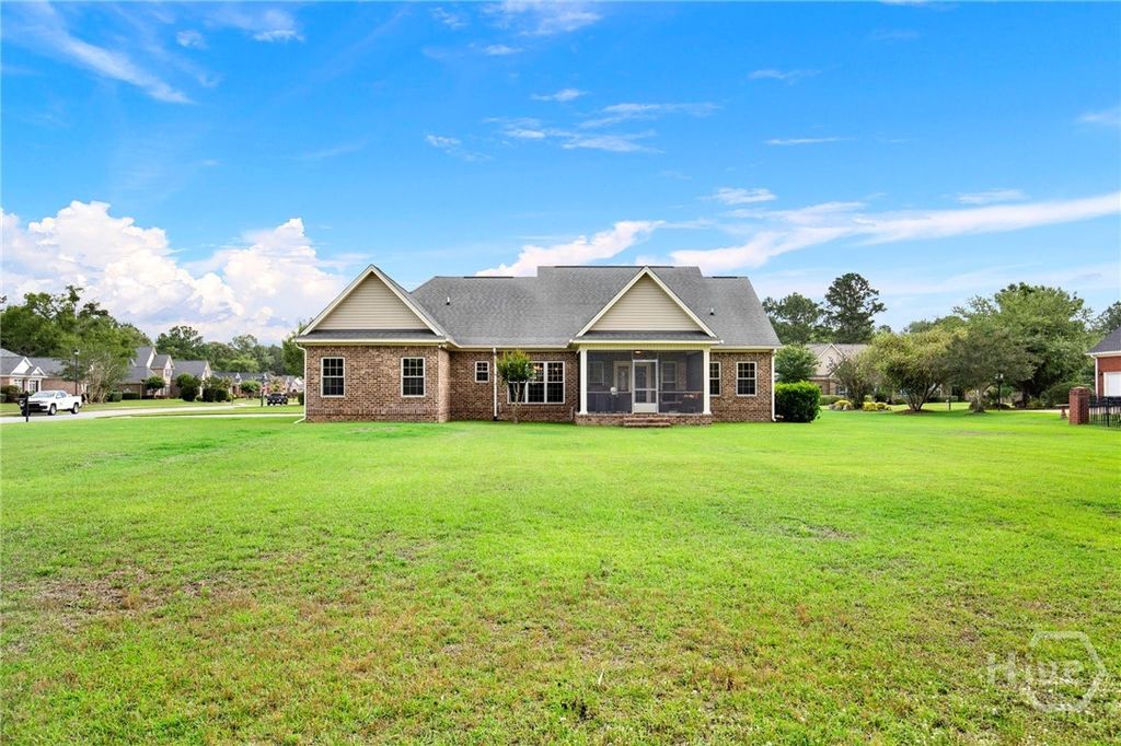 Image 40 of property listing at 75 Brigham Lane, Richmond Hill, GA 31324