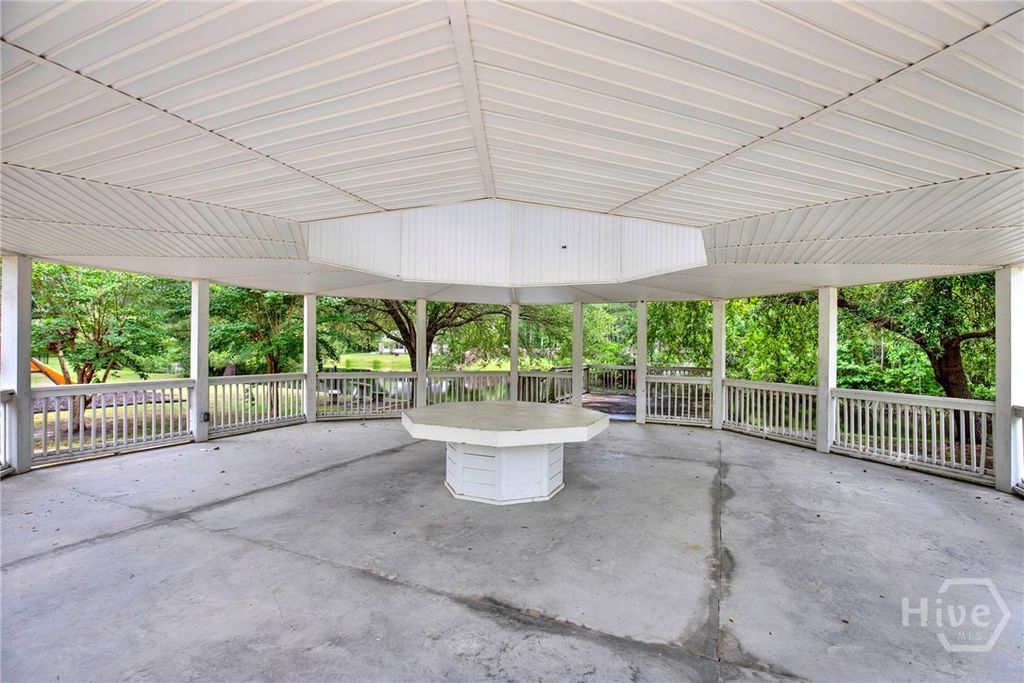 Image 48 of property listing at 75 Brigham Lane, Richmond Hill, GA 31324