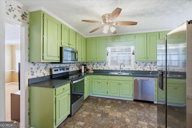 15 Ashton Court, Covington, GA 30016