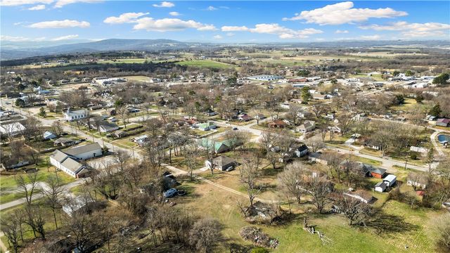 204 N Starr Avenue, Lincoln, AR 72744