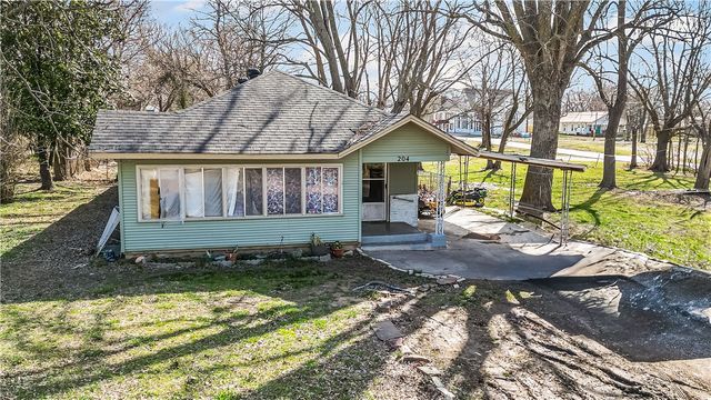 204 N Starr Avenue, Lincoln, AR 72744