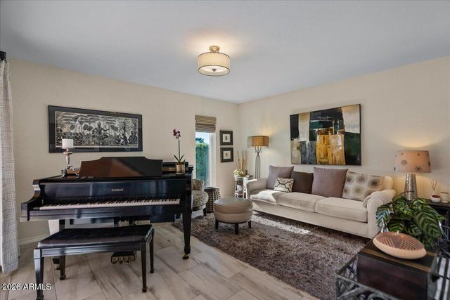 1019 E WAGON WHEEL Drive, Phoenix, AZ 85020
