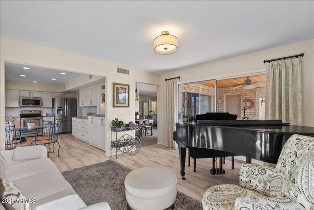 1019 E WAGON WHEEL Drive, Phoenix, AZ 85020