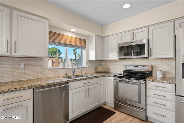 1019 E WAGON WHEEL Drive, Phoenix, AZ 85020
