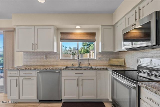 1019 E WAGON WHEEL Drive, Phoenix, AZ 85020