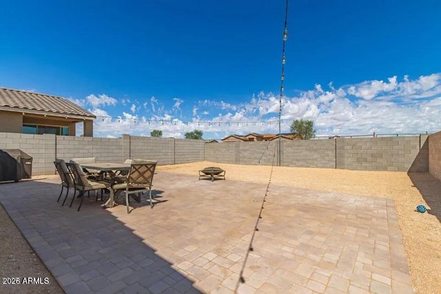 17404 W SUNNYSLOPE Lane, Waddell, AZ 85355