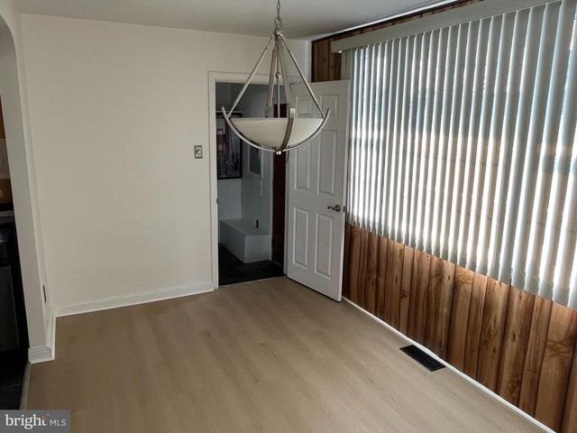 509 LARKSPUR ST, Philadelphia, PA 19116