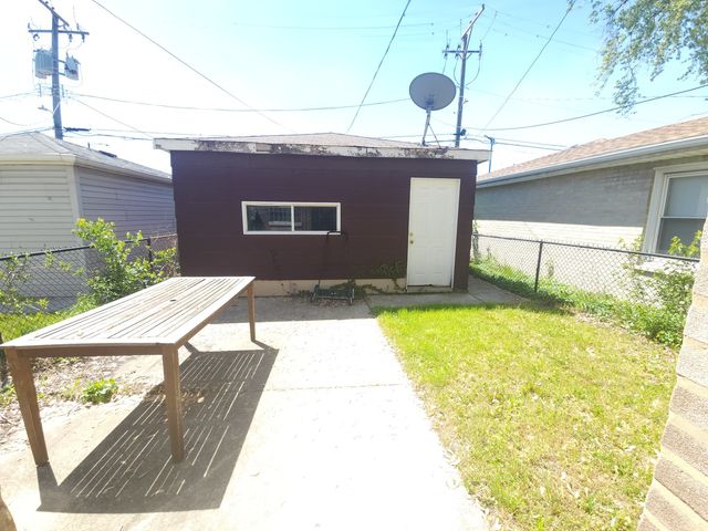 257 W Swann Street, Chicago, IL 60609