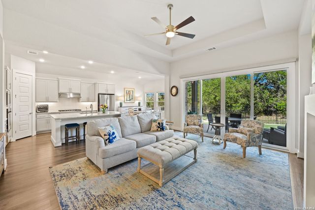 374 Bridle Trl, New Braunfels, TX 78132