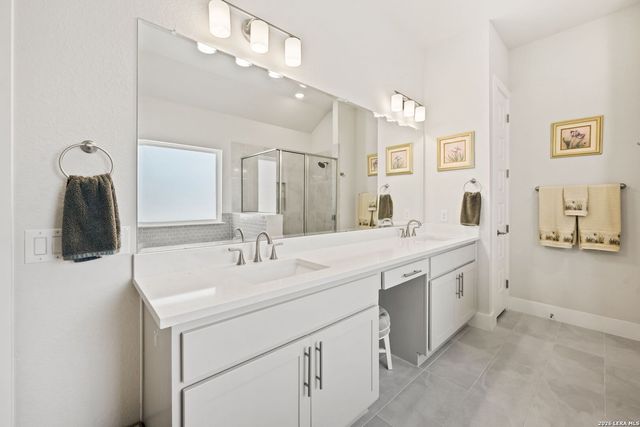 374 Bridle Trl, New Braunfels, TX 78132