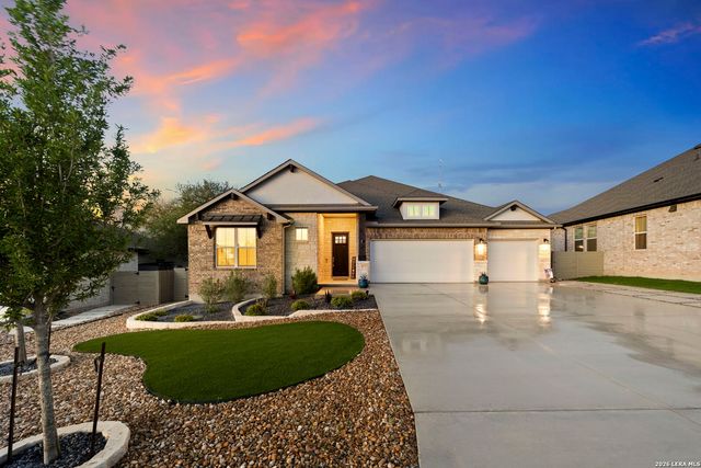 374 Bridle Trl, New Braunfels, TX 78132