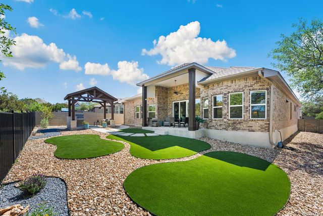374 Bridle Trl, New Braunfels, TX 78132