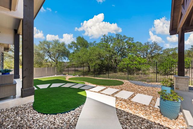 374 Bridle Trl, New Braunfels, TX 78132