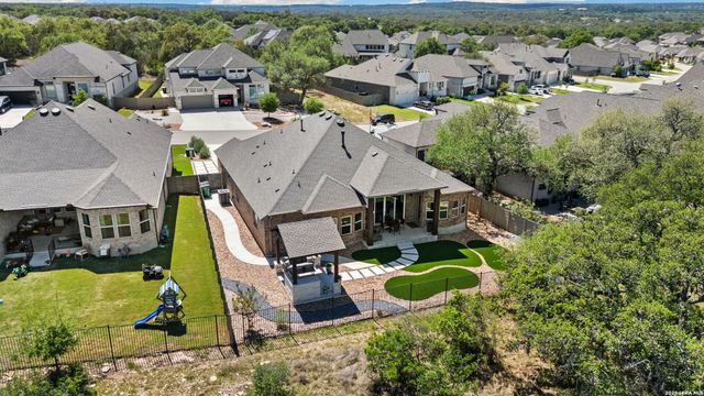 374 Bridle Trl, New Braunfels, TX 78132