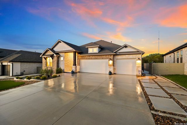 374 Bridle Trl, New Braunfels, TX 78132